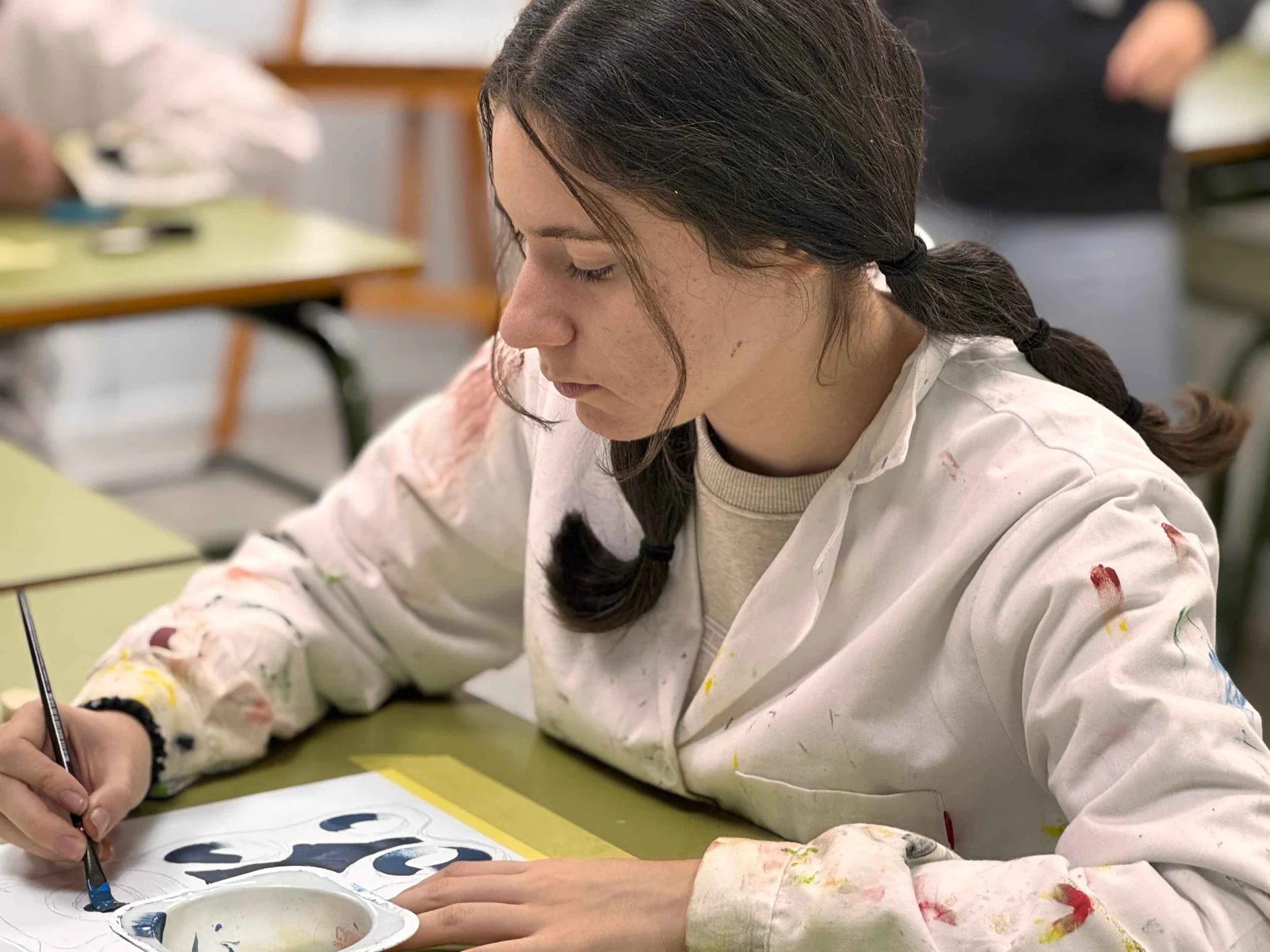 Talleres y actividades extracurriculares que fomentan la creatividad y la pasión por el conocimiento